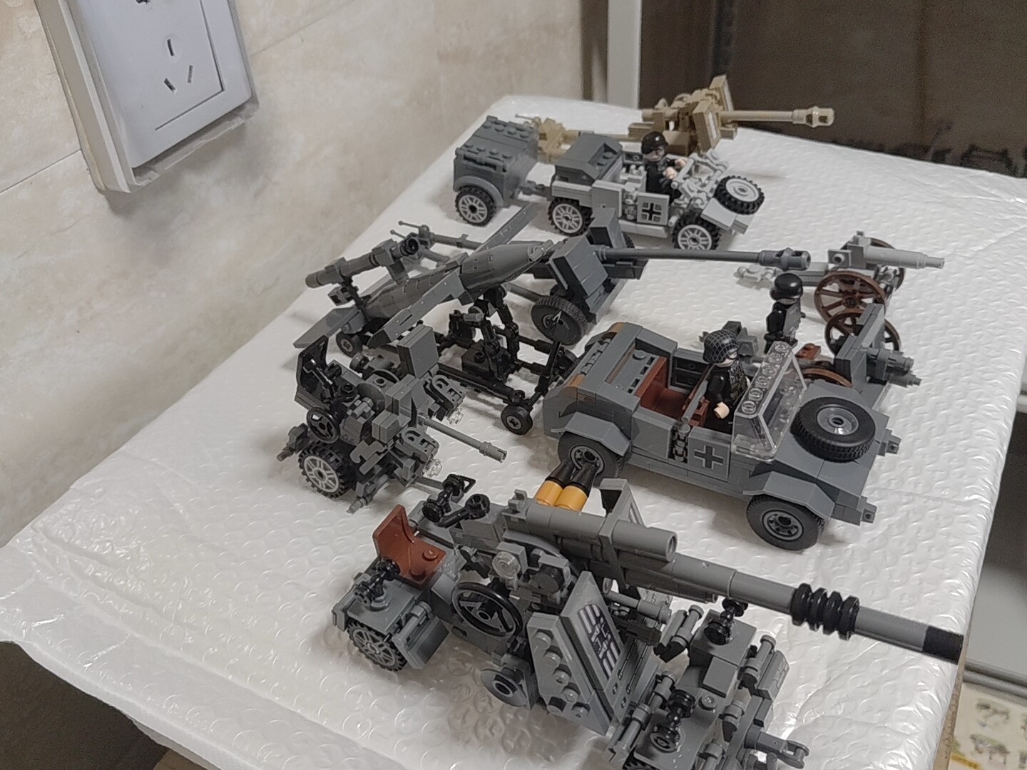 Plastic Building Block Toy