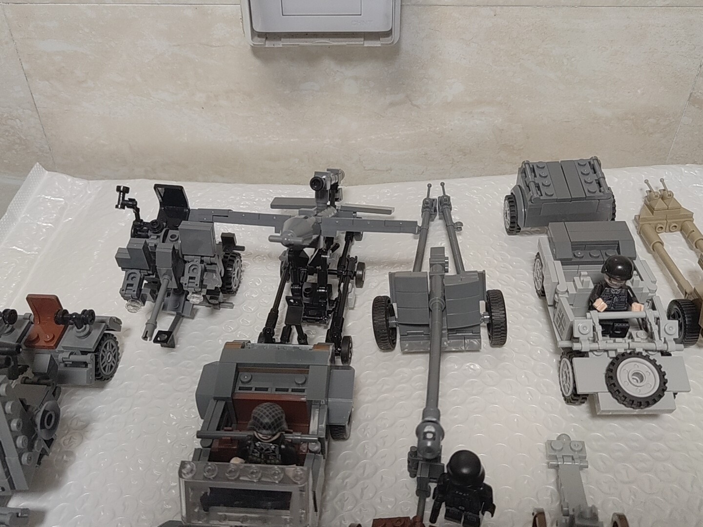 Plastic Building Block Toy