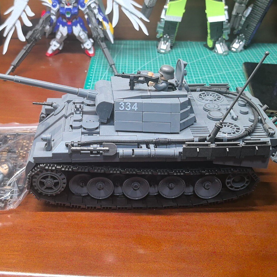 Plastic Building Block Toy