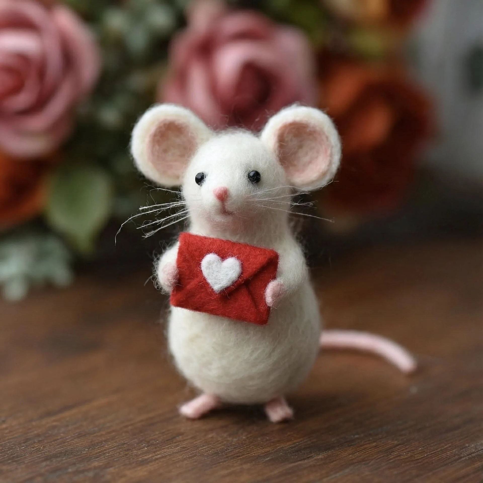Cross-border Felted Wool Finished Product Valentines Day Mouse Gift Heart-Shaped Felt Mouse Gift