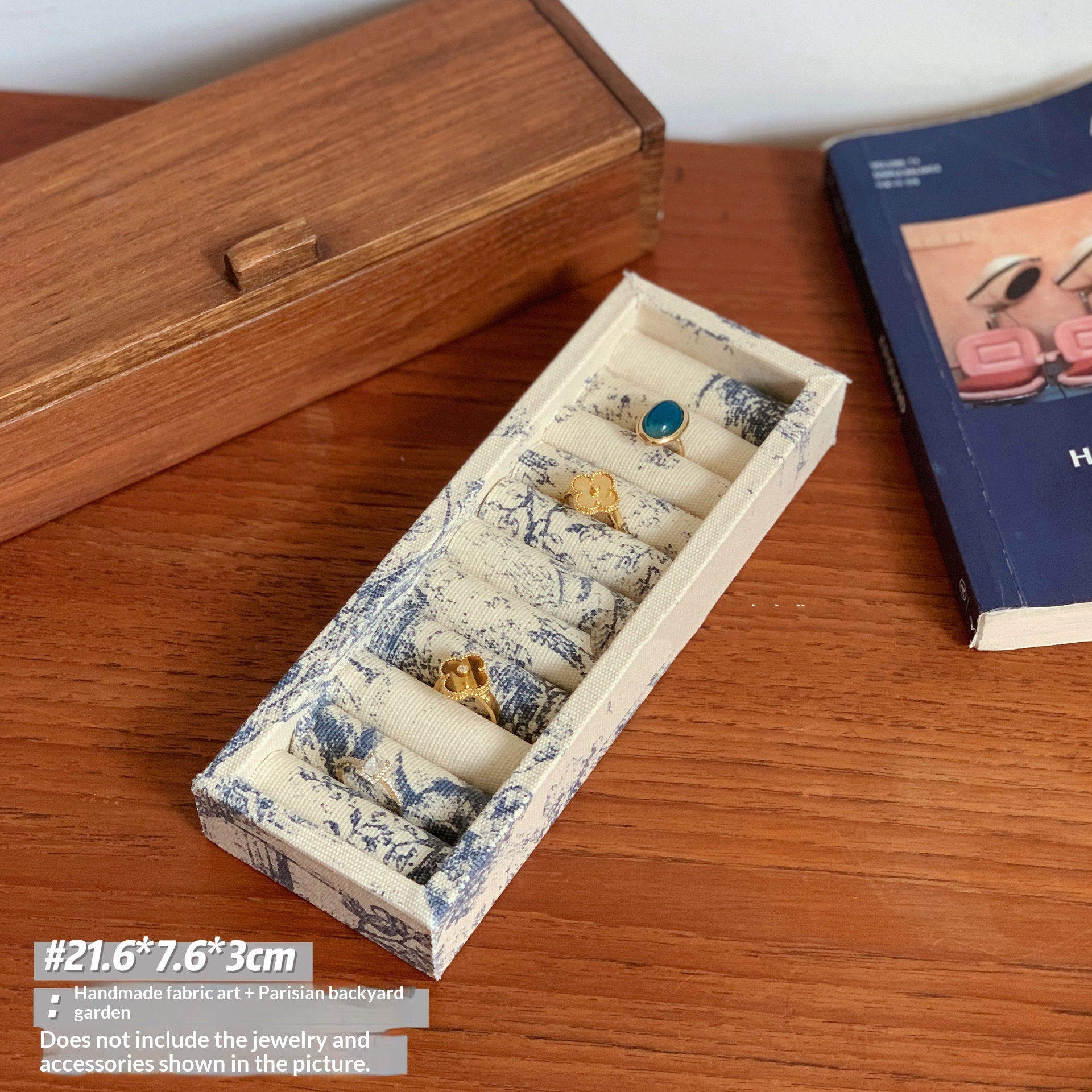 Retro Tray Jewelry Ring And Necklace Display Stand Jewelry Box 08c37771 Fd9f 47ce 8766 13ebe2bd7cb2 Trans