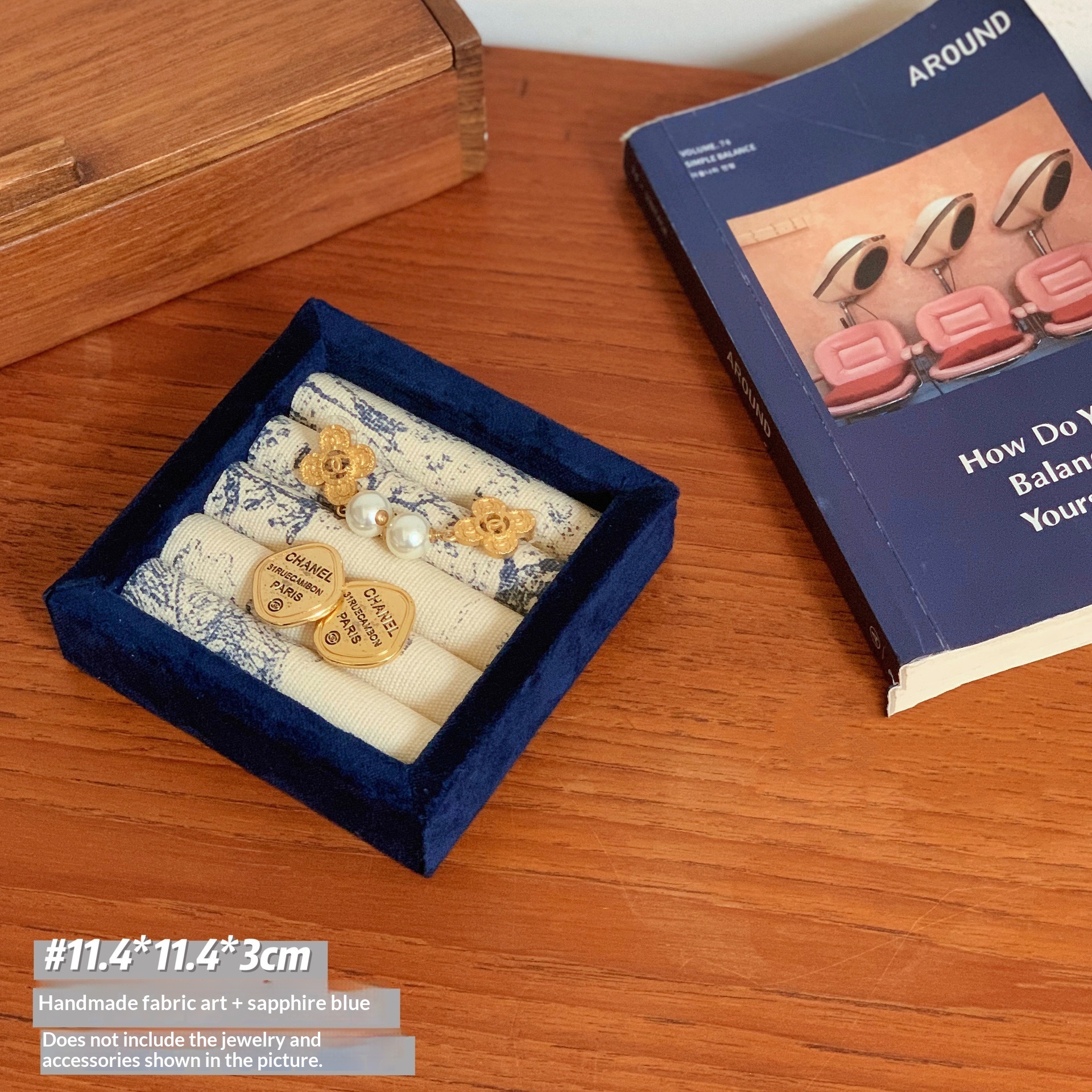 Retro Tray Jewelry Ring And Necklace Display Stand Jewelry Box D9bb2fe8 C59c 4e94 9e05 165f6e0b5287 Trans