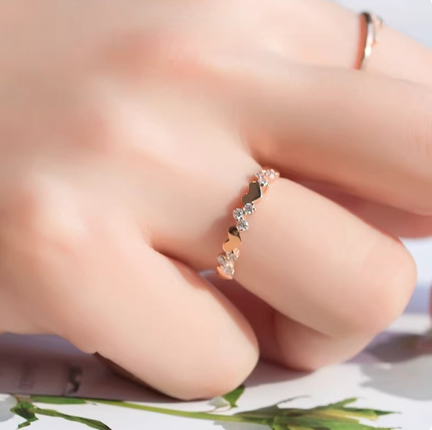 Women's Rose Gold Zircon Heart Shaped Ring