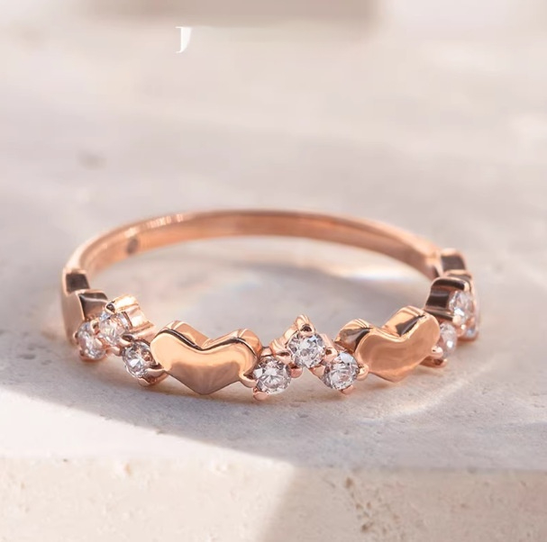 Women's Rose Gold Zircon Heart Shaped Ring