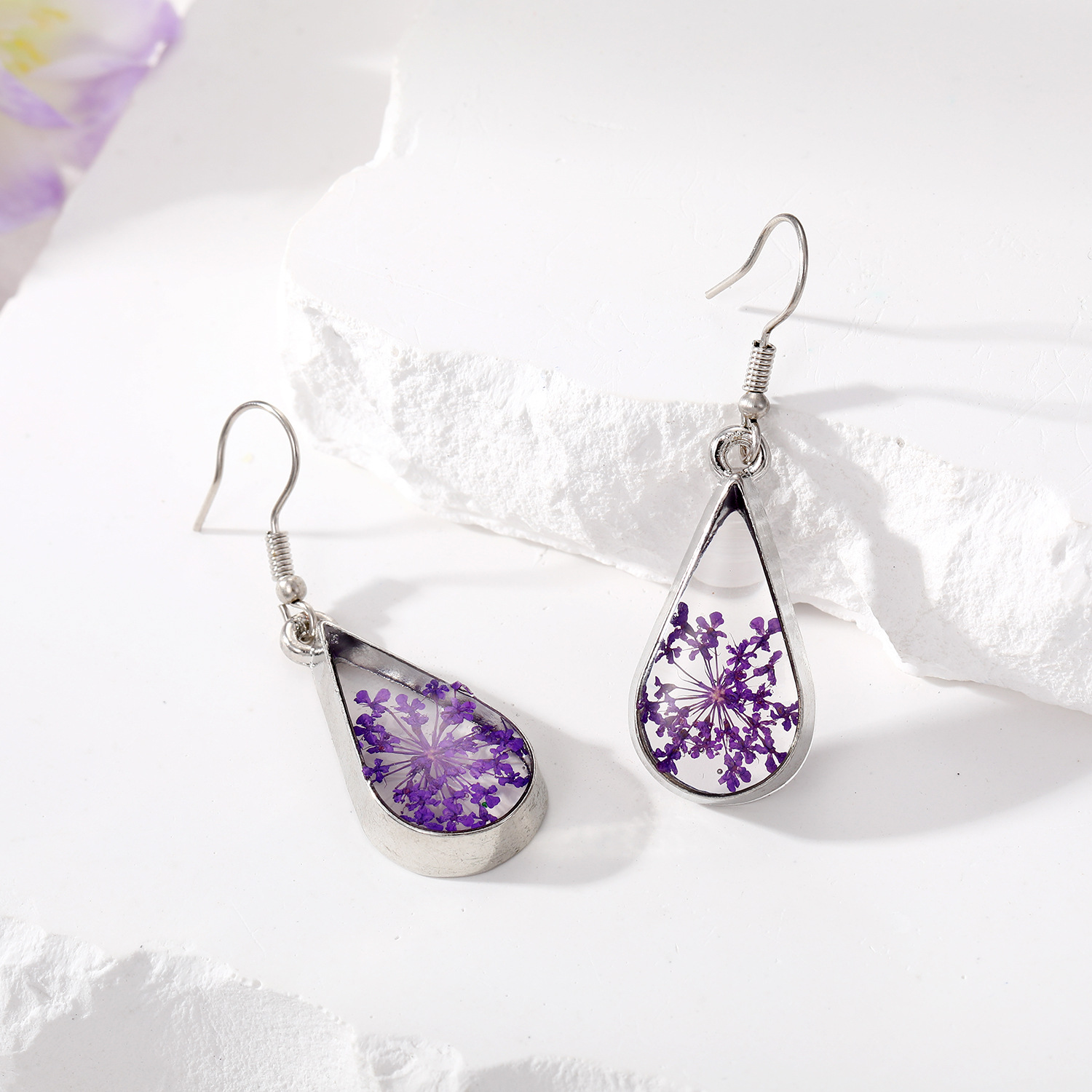 Original European And American-style Waterdrop-Shaped Dried Flower Babys Breath Bouquet Necklace And Earrings