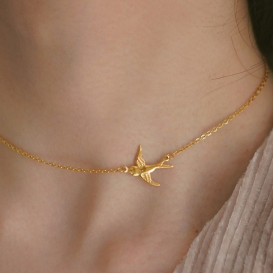 Vintage Gold-Plated Bird Necklace, High-End Womens Style