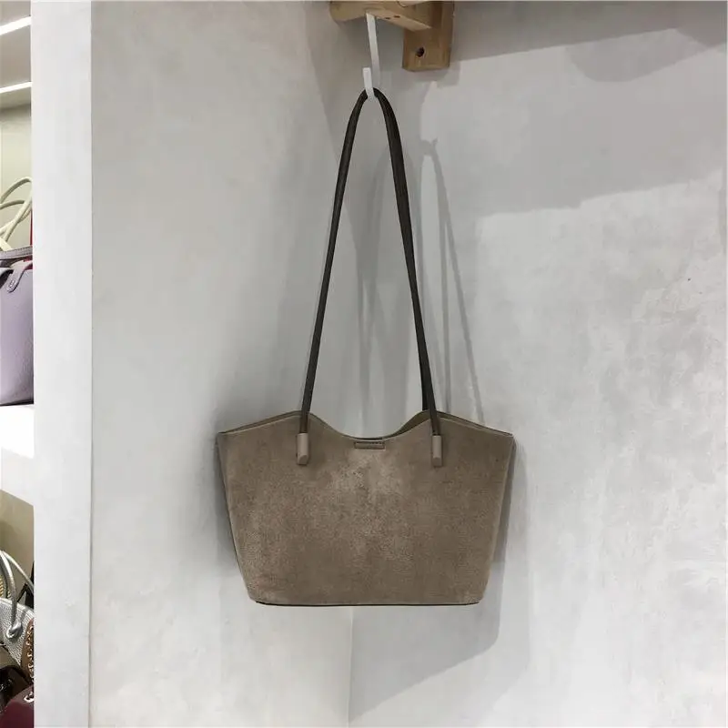 Simple And Versatile Women's Shoulder Bag