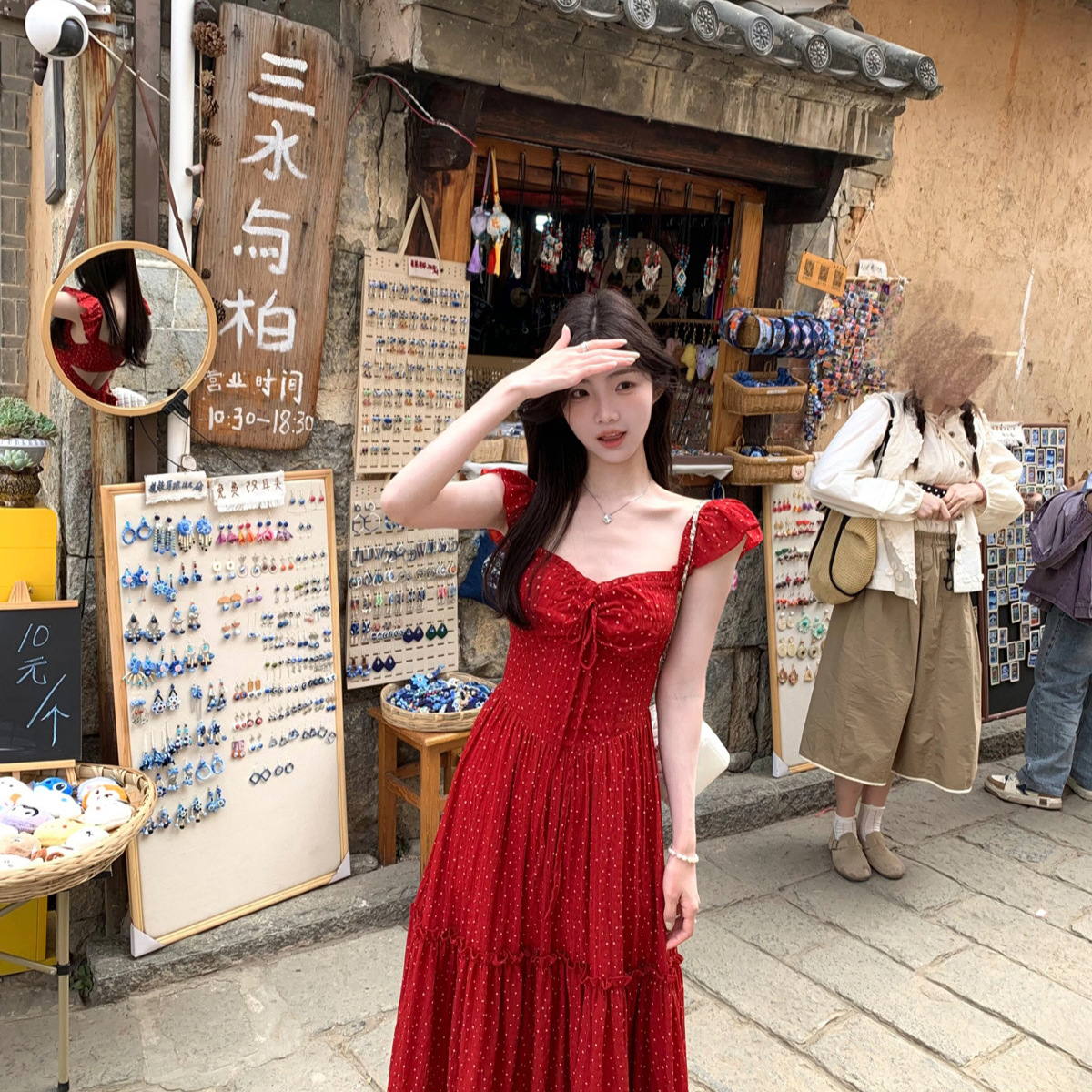 Buy Women's Clothing Online | Buy Trending Dresses for Women