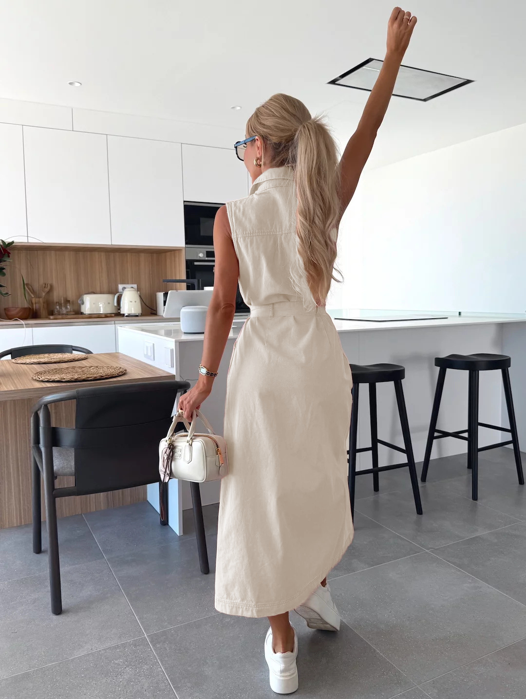 Buy Women's Clothing Online | Buy Trending Dresses for Women