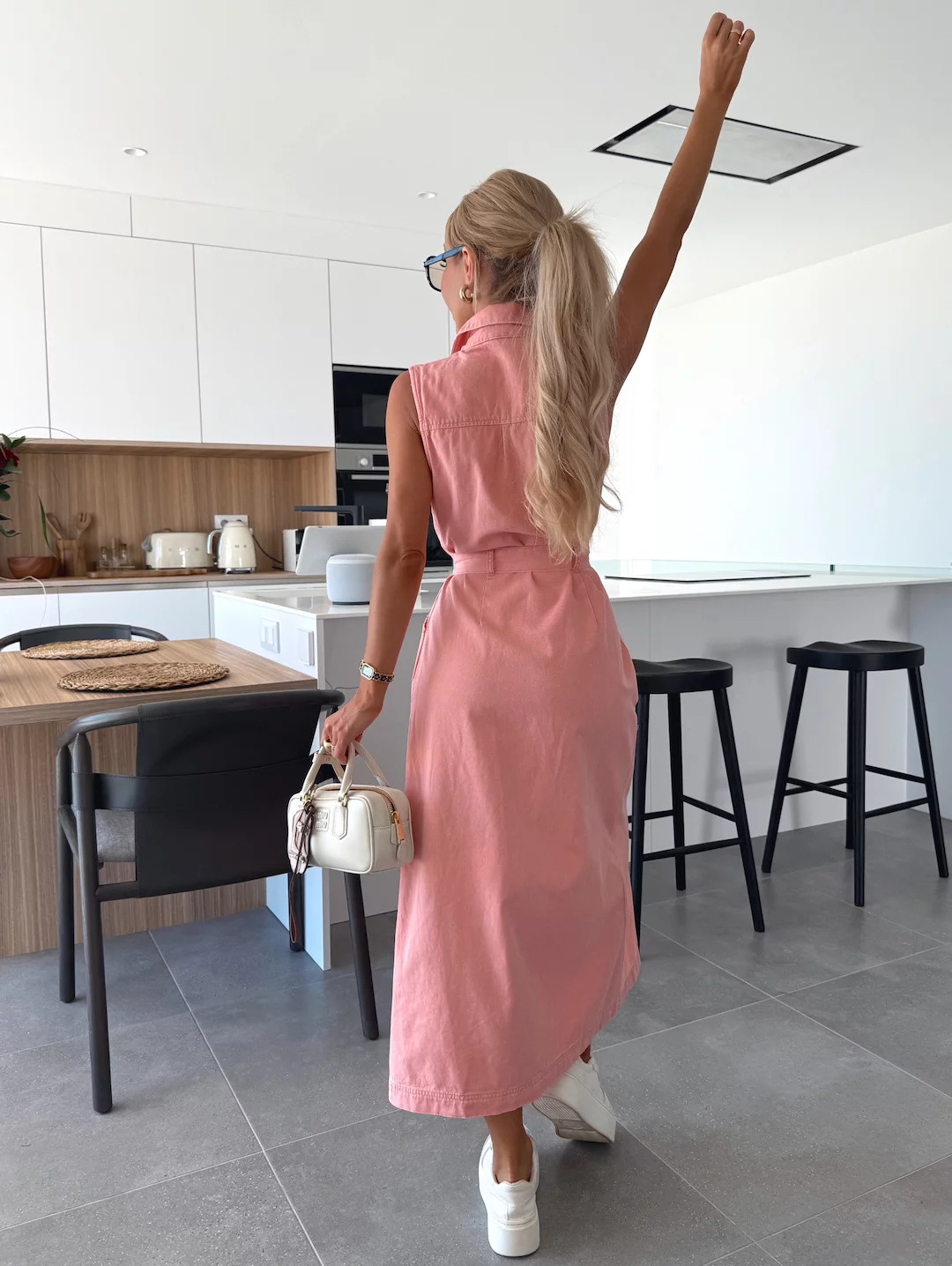 Buy Women's Clothing Online | Buy Trending Dresses for Women