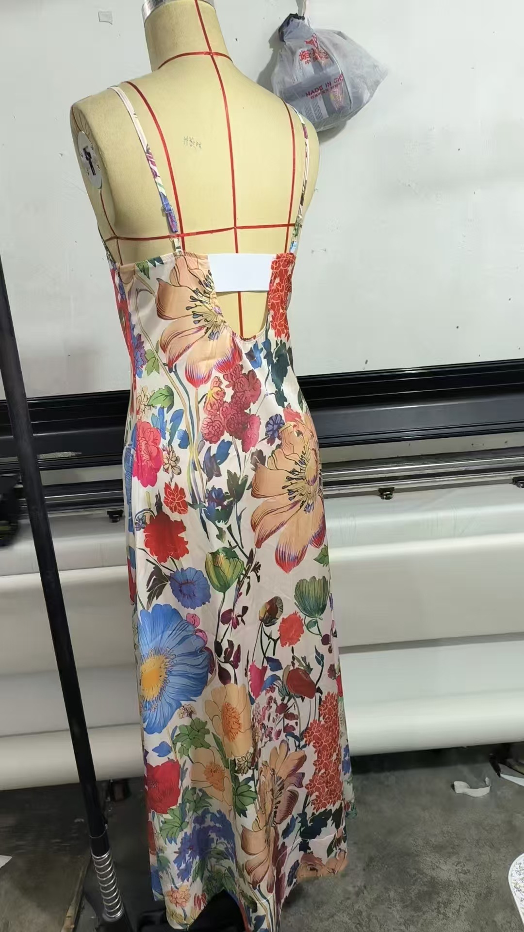 Buy Women's Clothing Online | Buy Trending Dresses for Women