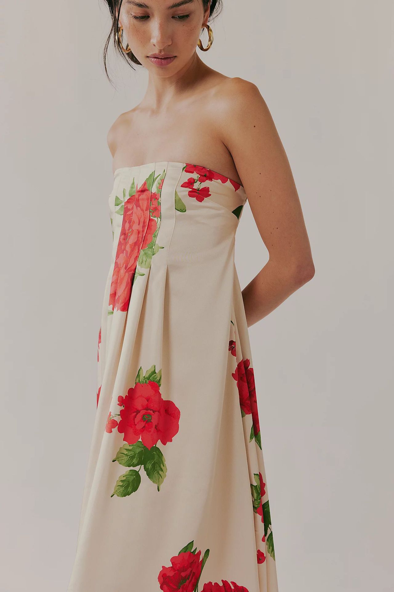 Buy Women's Clothing Online | Buy Trending Dresses for Women