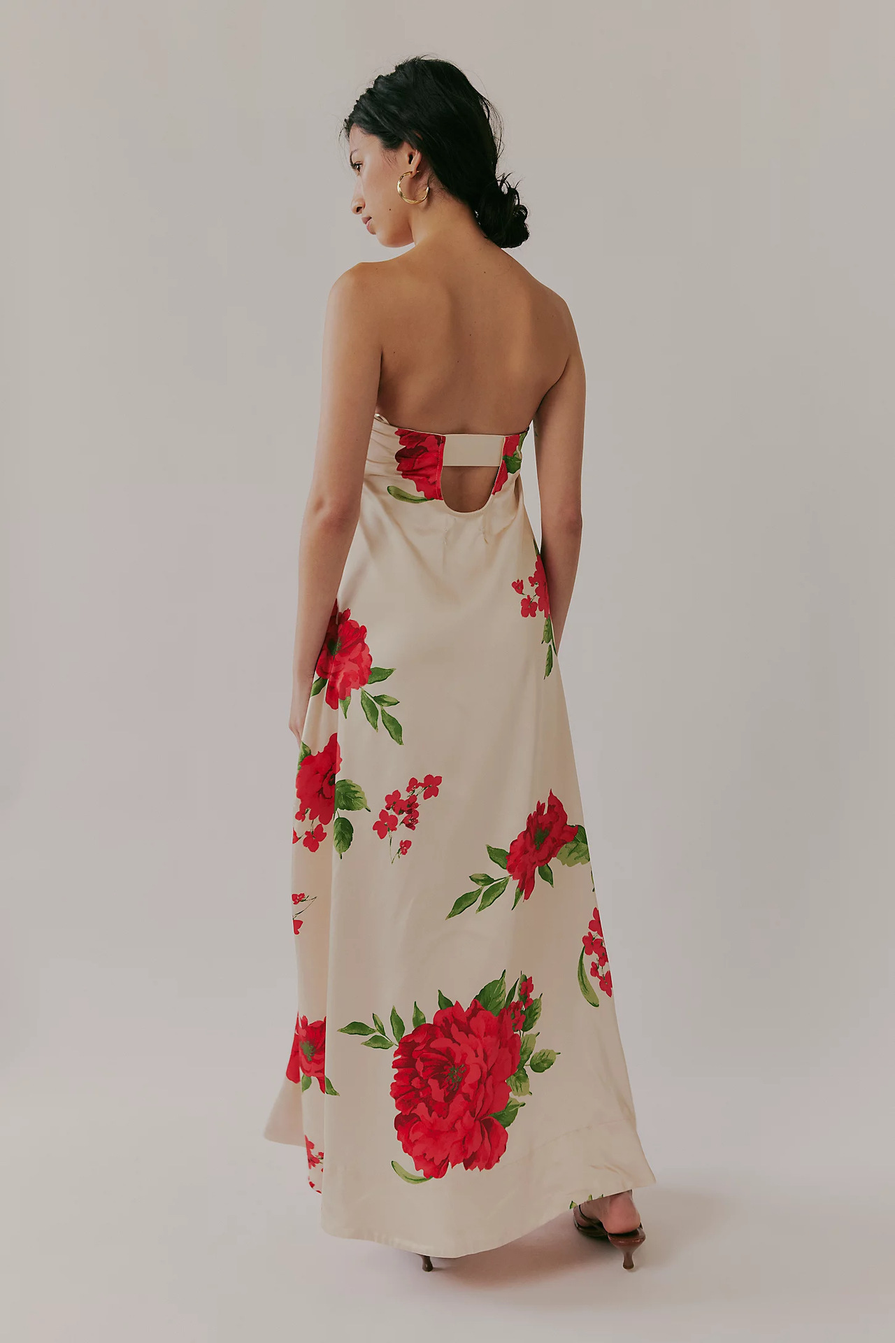 Buy Women's Clothing Online | Buy Trending Dresses for Women