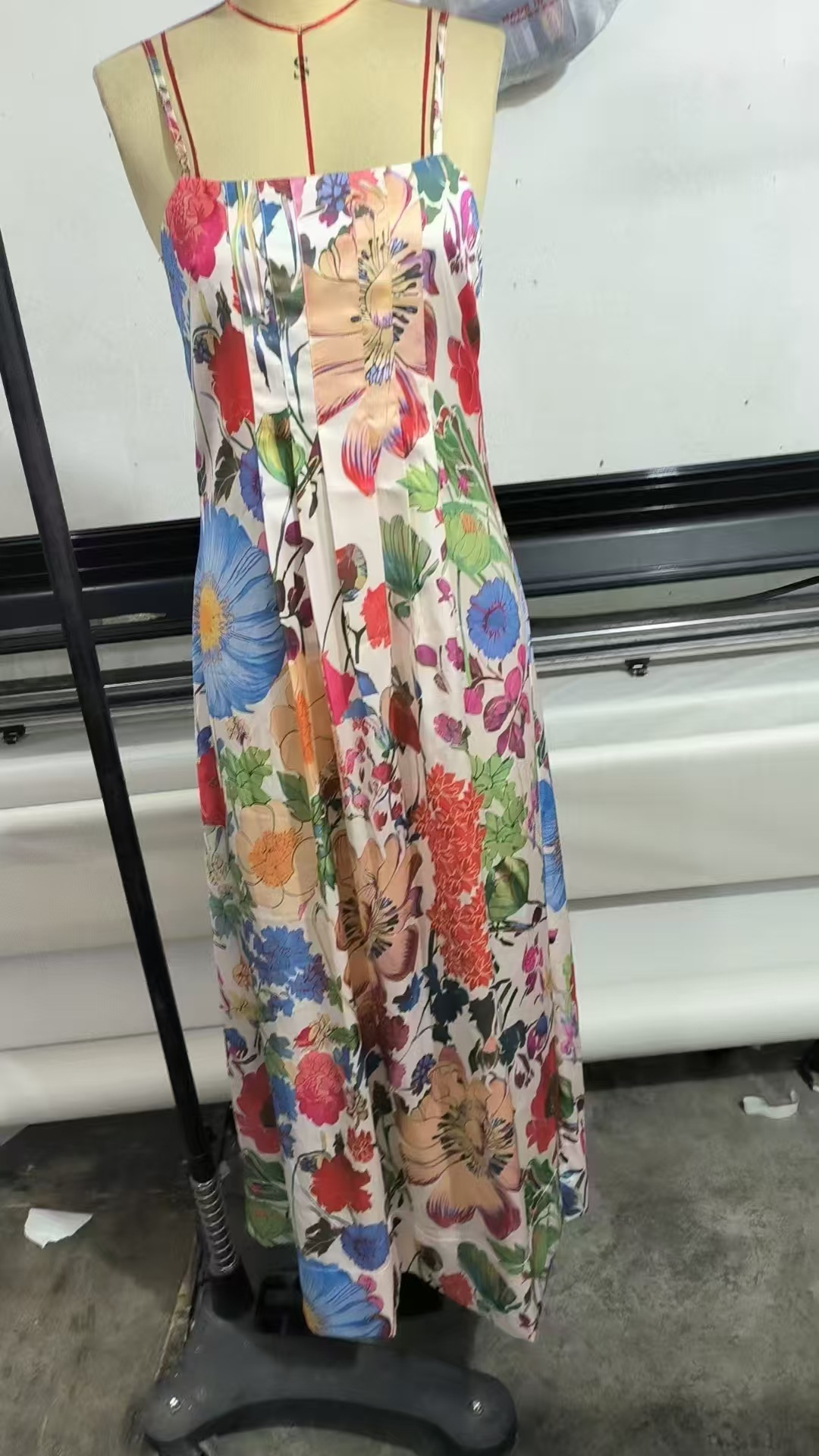 Buy Women's Clothing Online | Buy Trending Dresses for Women