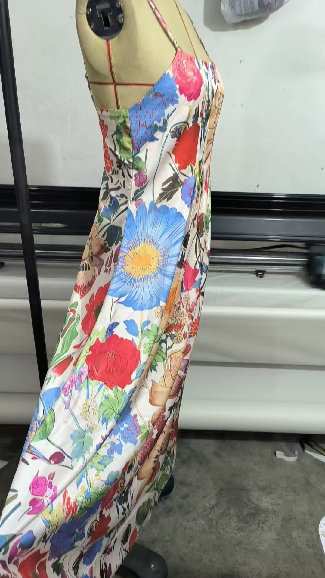 Buy Women's Clothing Online | Buy Trending Dresses for Women