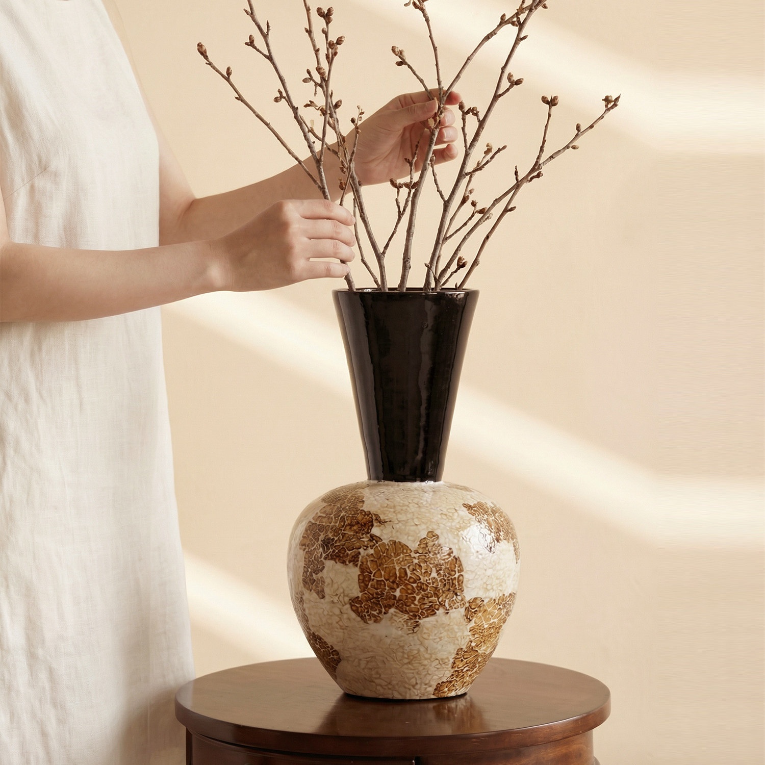 French Cream-Style B&B Hotel Entryway Creative Artistic Flower Vase - Image 1