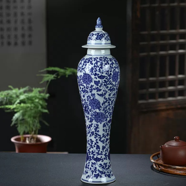 Blue and White Porcelain Vase, picture 3 of 5