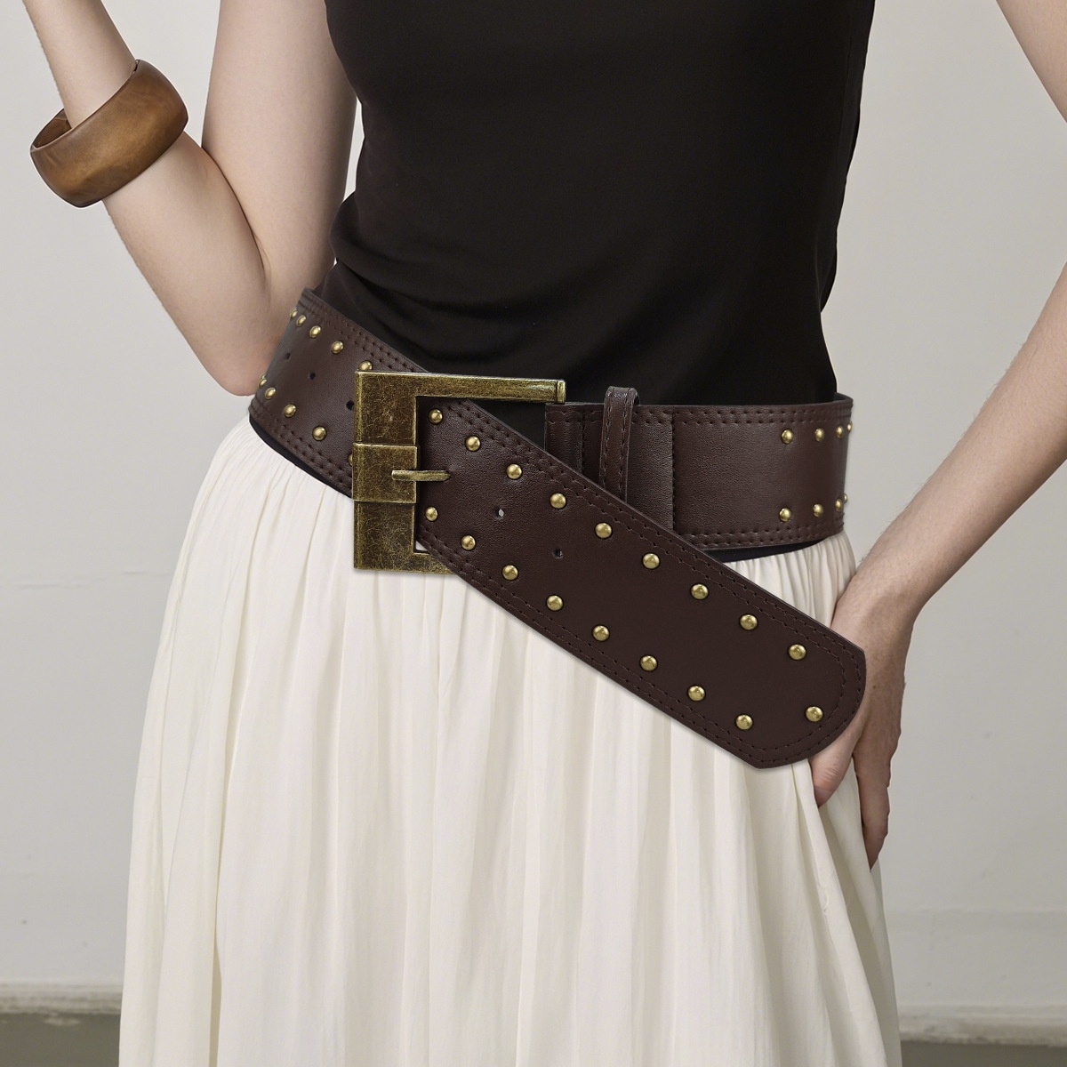 Womens Retro Punk Style Leather Belt With Rivet Decorations