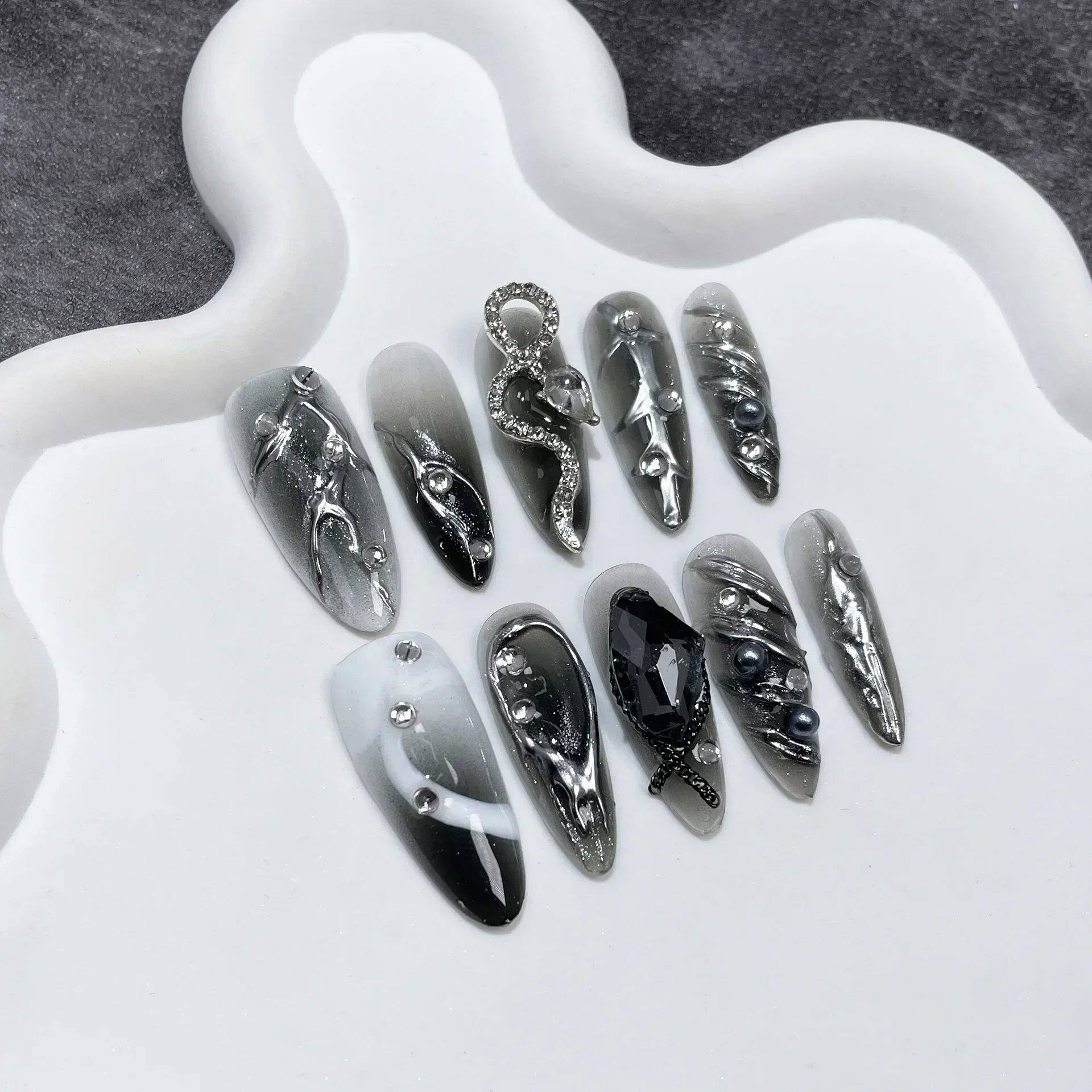 Gradient Shimmering Handmade Pressed Almond-shaped False Nails