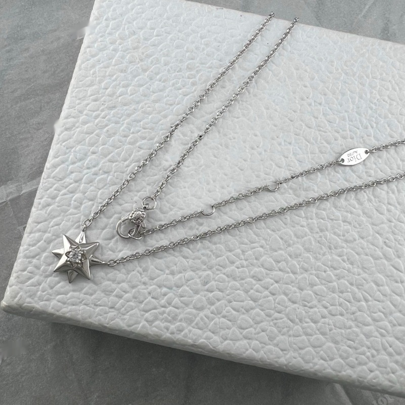 18K Gold Rose Gold Eight-pointed Star Main Diamond Necklace