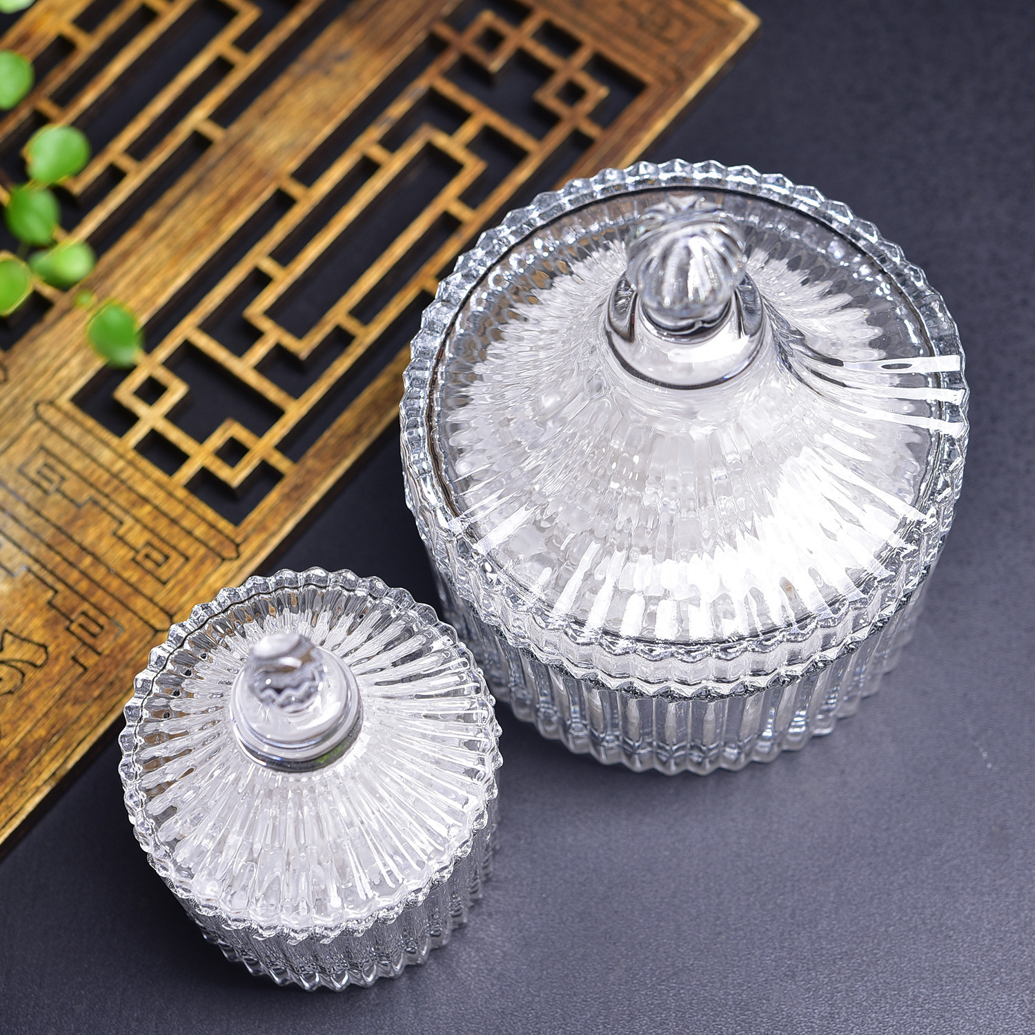 Long-haired Butterfly Flower Dry Powder Puff Glass Jar Set