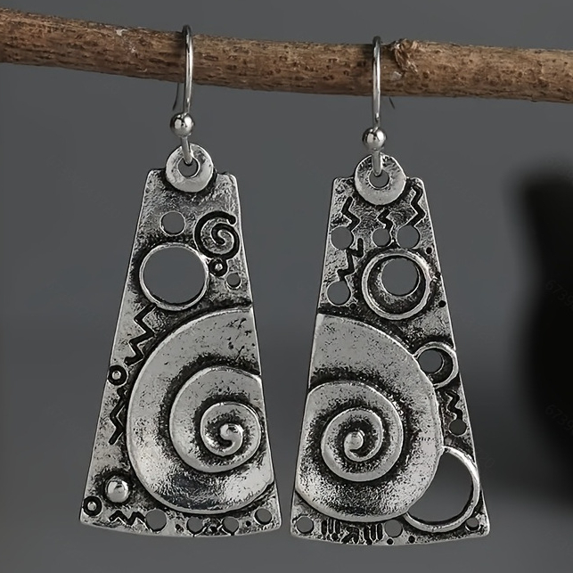 Vintage-style Trendy And Creative Earrings For Women In Europe And The US