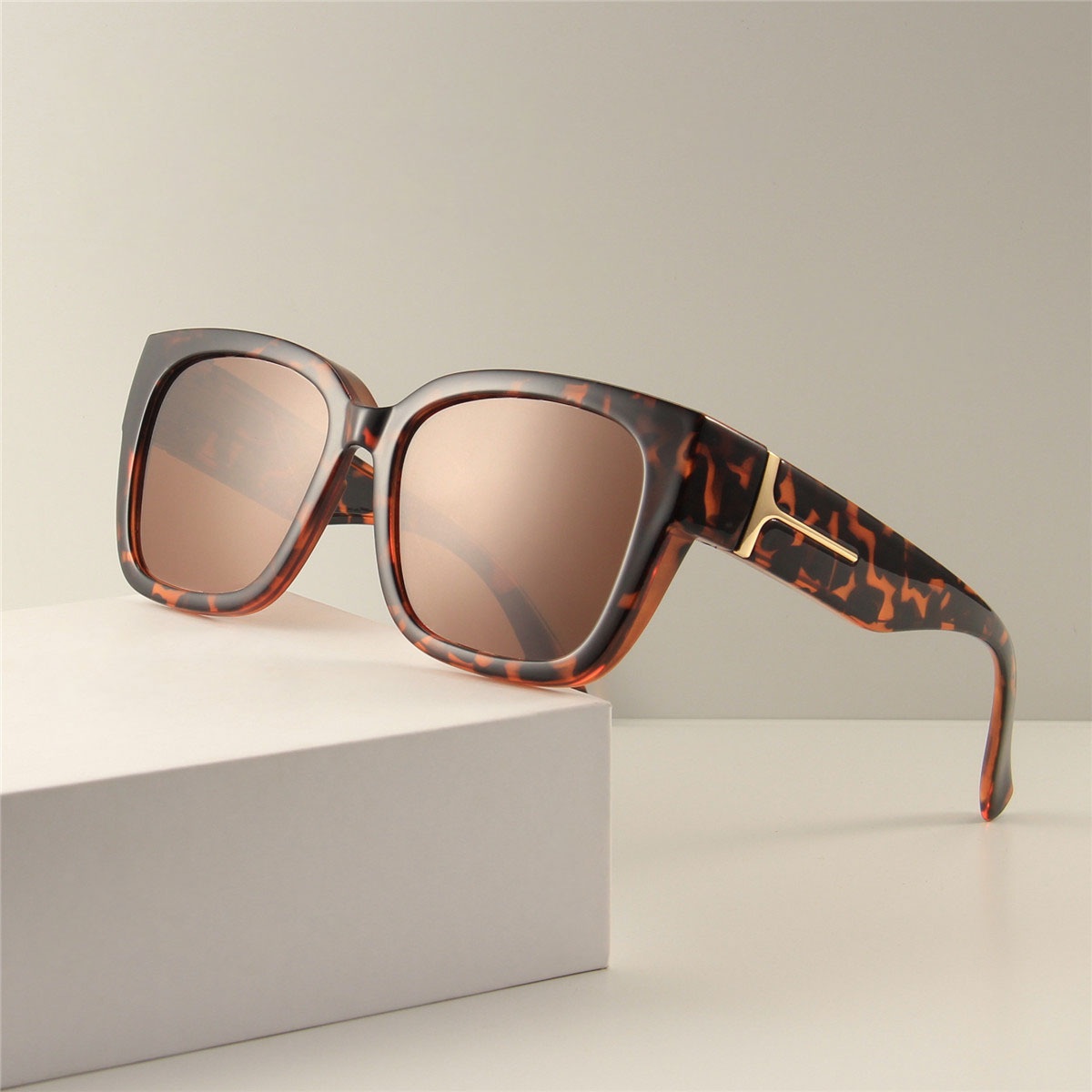 New Fashionable Myopia Glasses With Large Square Frames - Image 14
