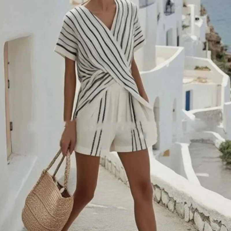 Casual V-Neck Short-Sleeve Striped Color-Block Shorts Two-Piece Set - imagen 1