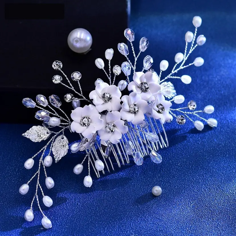 White Polymer Clay Flower Diamond-Encrusted Handmade Pearl Hair Comb