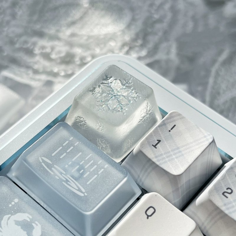 Snowflake First-snow Fog Translucent Light-transmitting Epoxy Custom Keycap