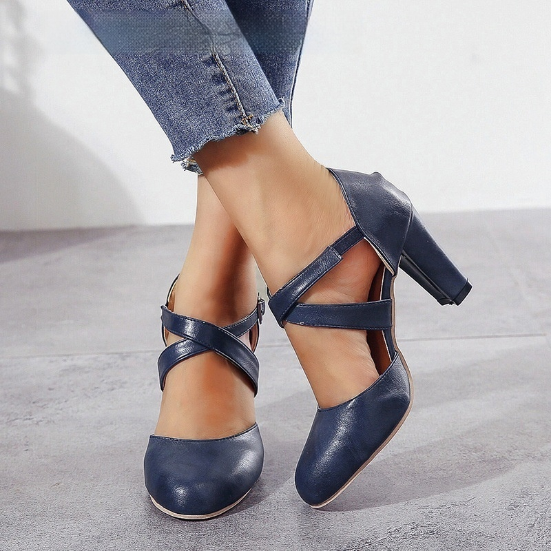 Women's Solid Color Plus-Size Buckle High-Heel Sandals