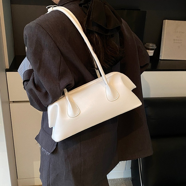 High-end, High-capacity Baguette Underarm Bag, Fashionable Style