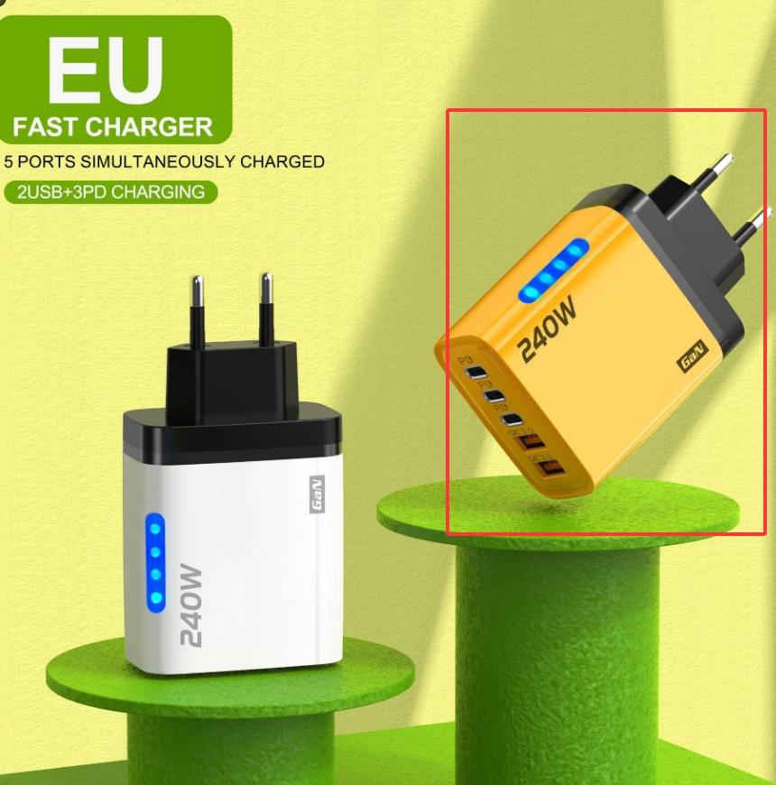 New 240WPD Fast Charger With 3 Type-C And Dual USB Ports