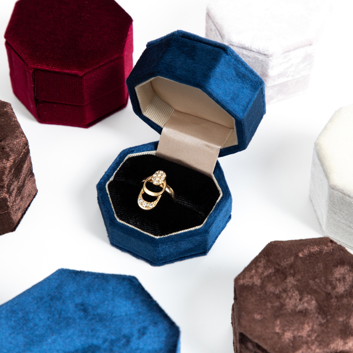 Light-luxury Octagonal Jewelry Ring Box With A High-end Feel - Image 1