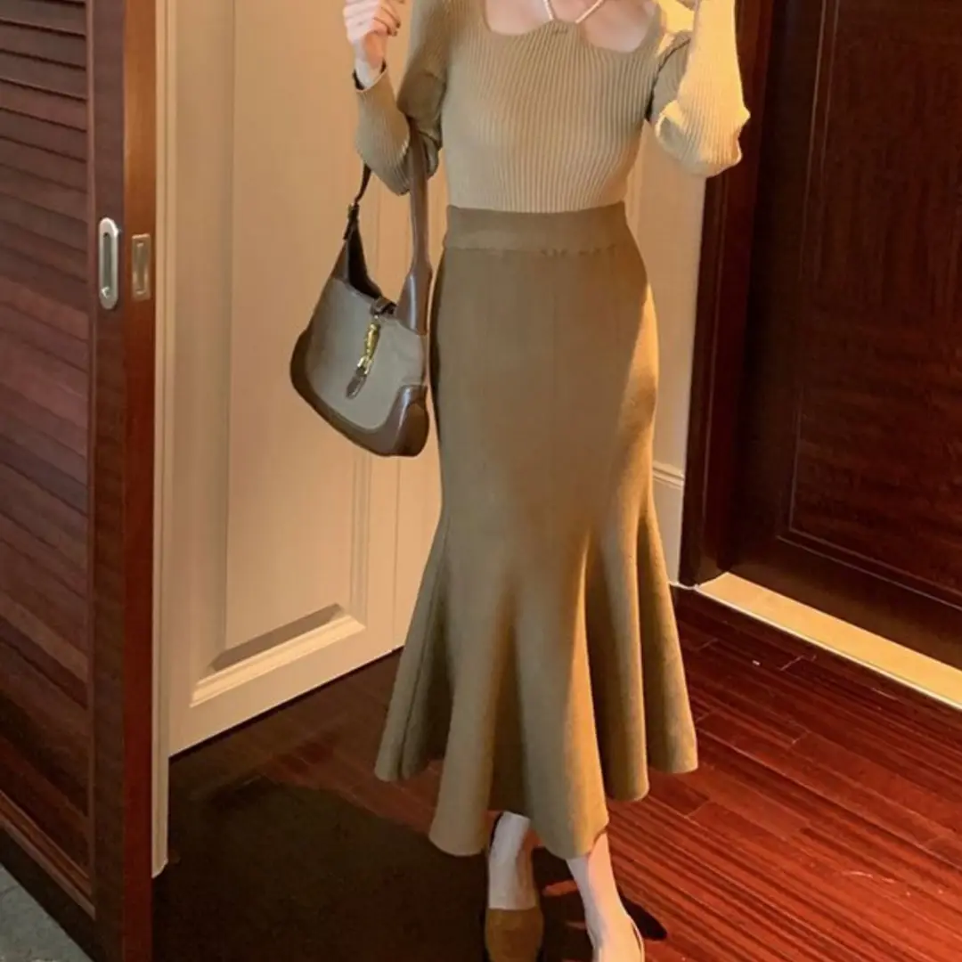 Womens Solid-Colored French-Style Retro High-Waist Knitted Fishtail Skirt