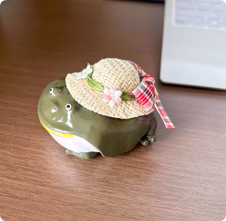 Color: Traveler Frog, Model: Airpods Pro - Cute Quirky Frog-shaped Earphone Case With A Unique Kawaii Design