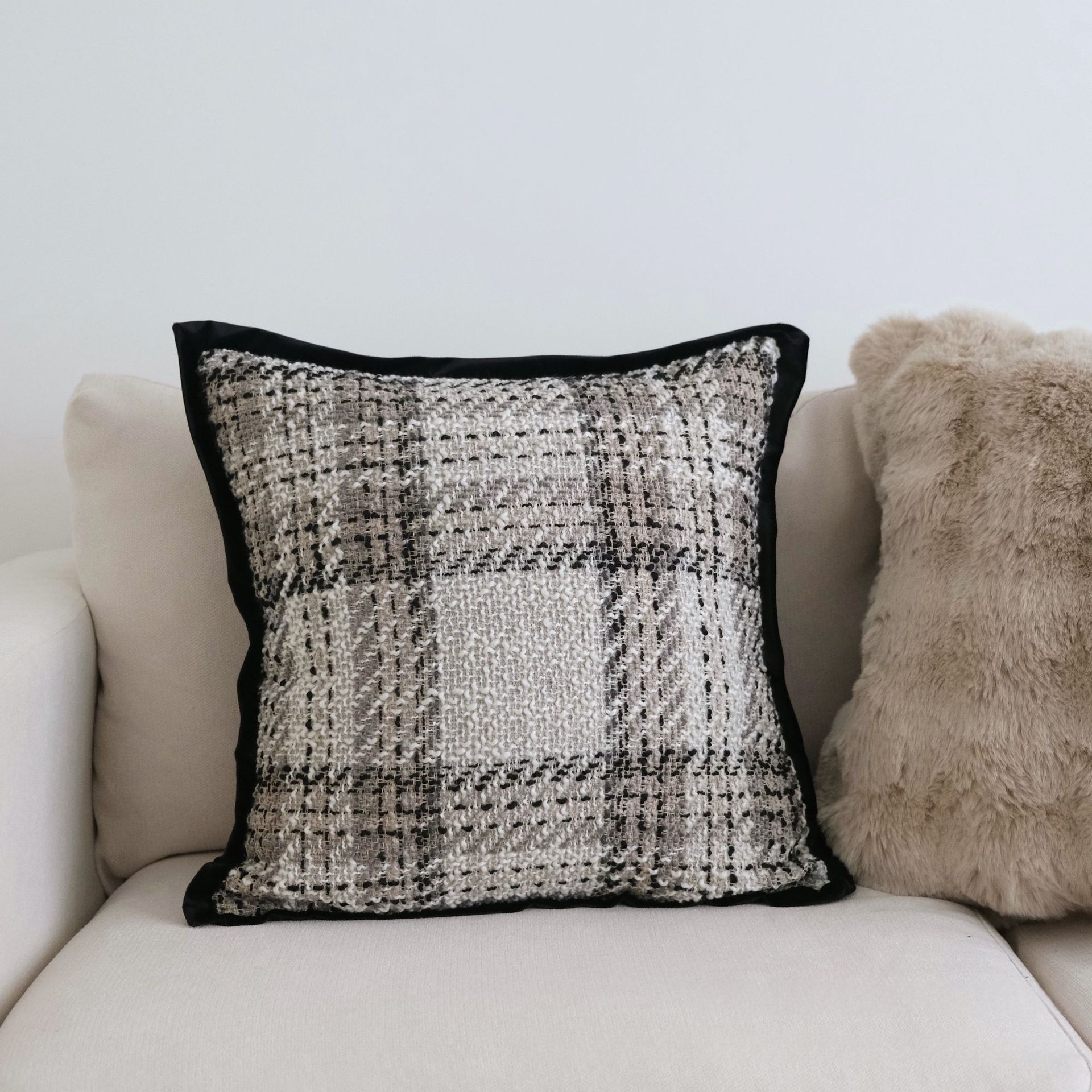 Throw Pillow Knitted Chunky Stripe Plaid Cushion