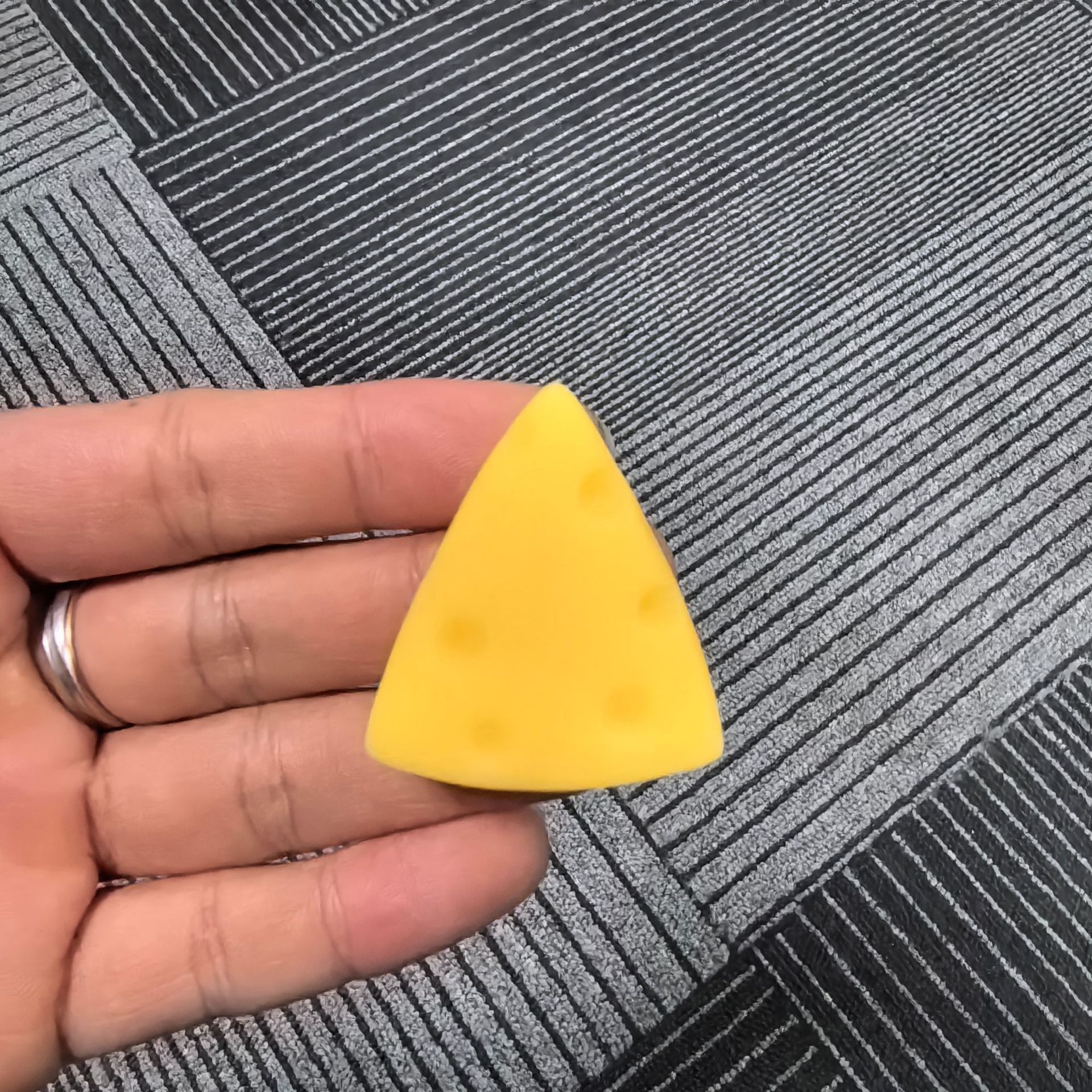 Same-style Cheese-shaped Stress-relief Squeeze Toy Thumbnail 4