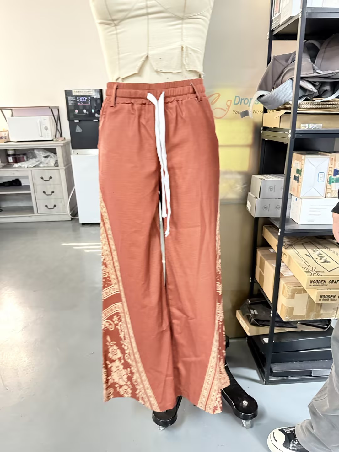 Pantalon large rétro patchwork pour femme, pantalon évasé drapé taille haute, pantalon décontracté à nouer de style ethnique