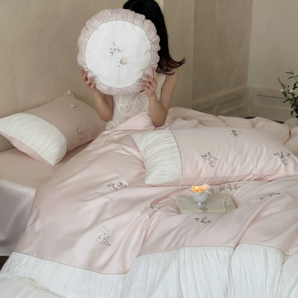 Long-staple Precision Embroidery Four-piece Set Ultra-soft For Sleeping Nude All… — image 1