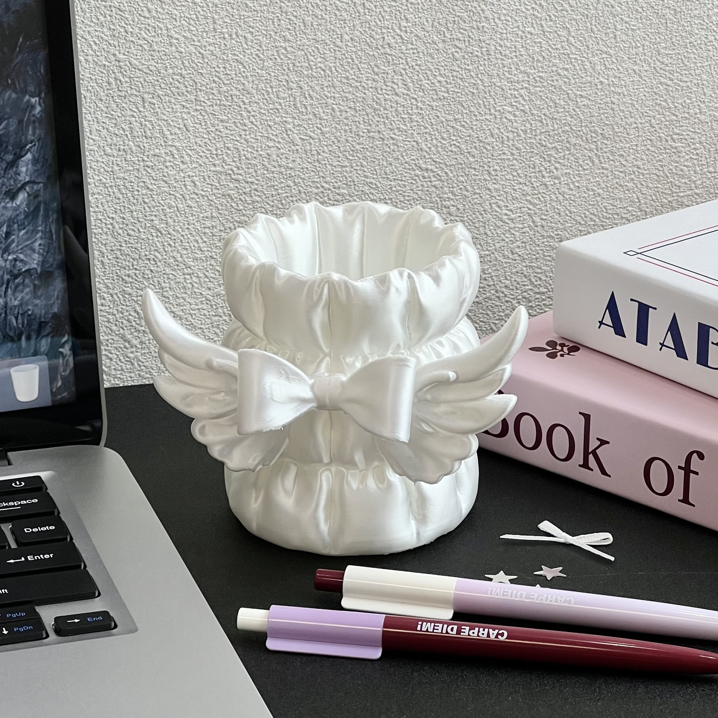 Silk Butterfly Wing Pen Brush Storage Bucket