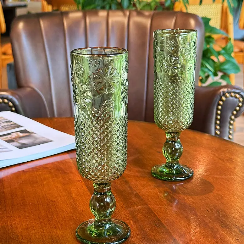 Retro Embossed Thickened Glass Red Wine Glass