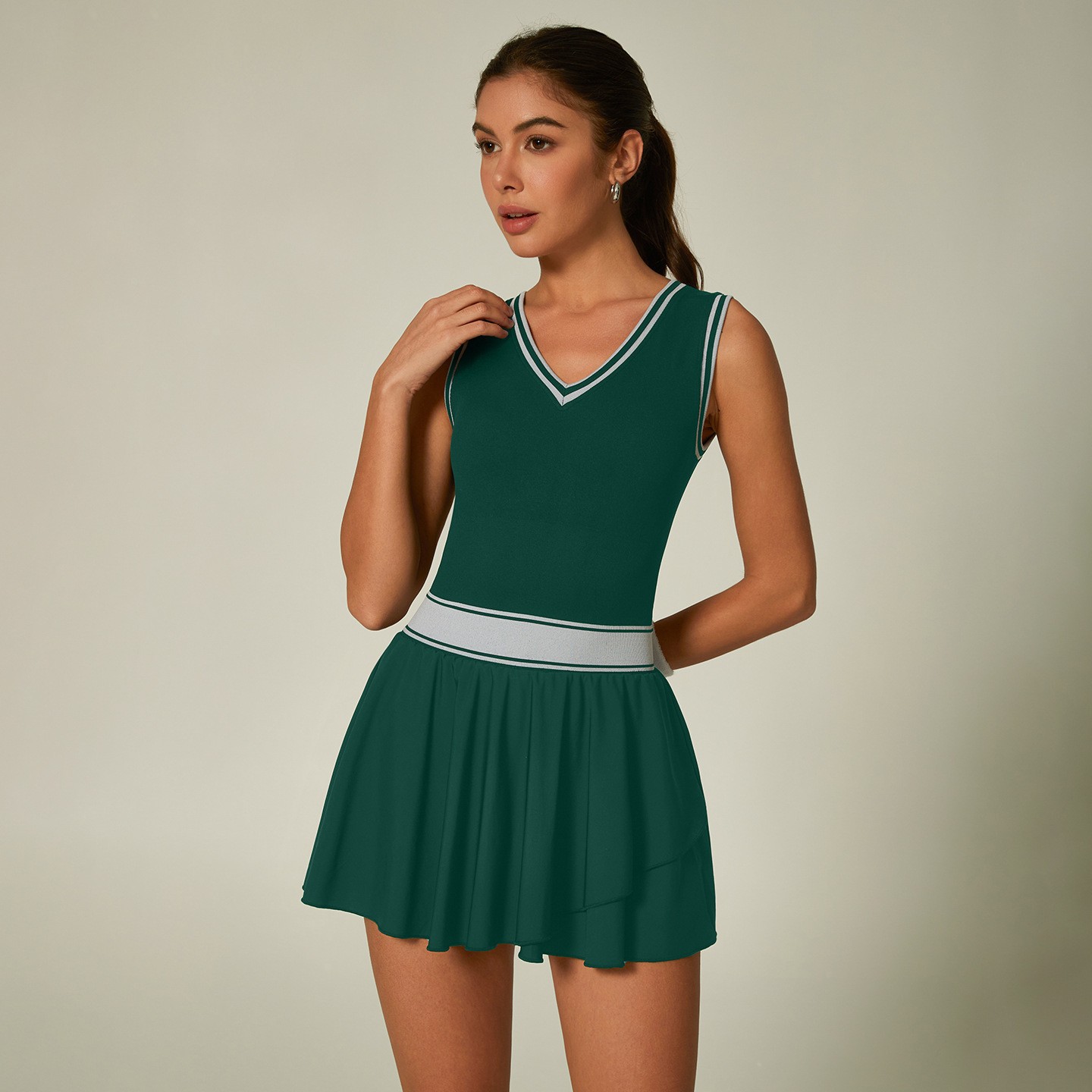 Womens High-Stretch Sporty Contrast-Color One-Piece Ruffle-Trimmed Tennis Skirt