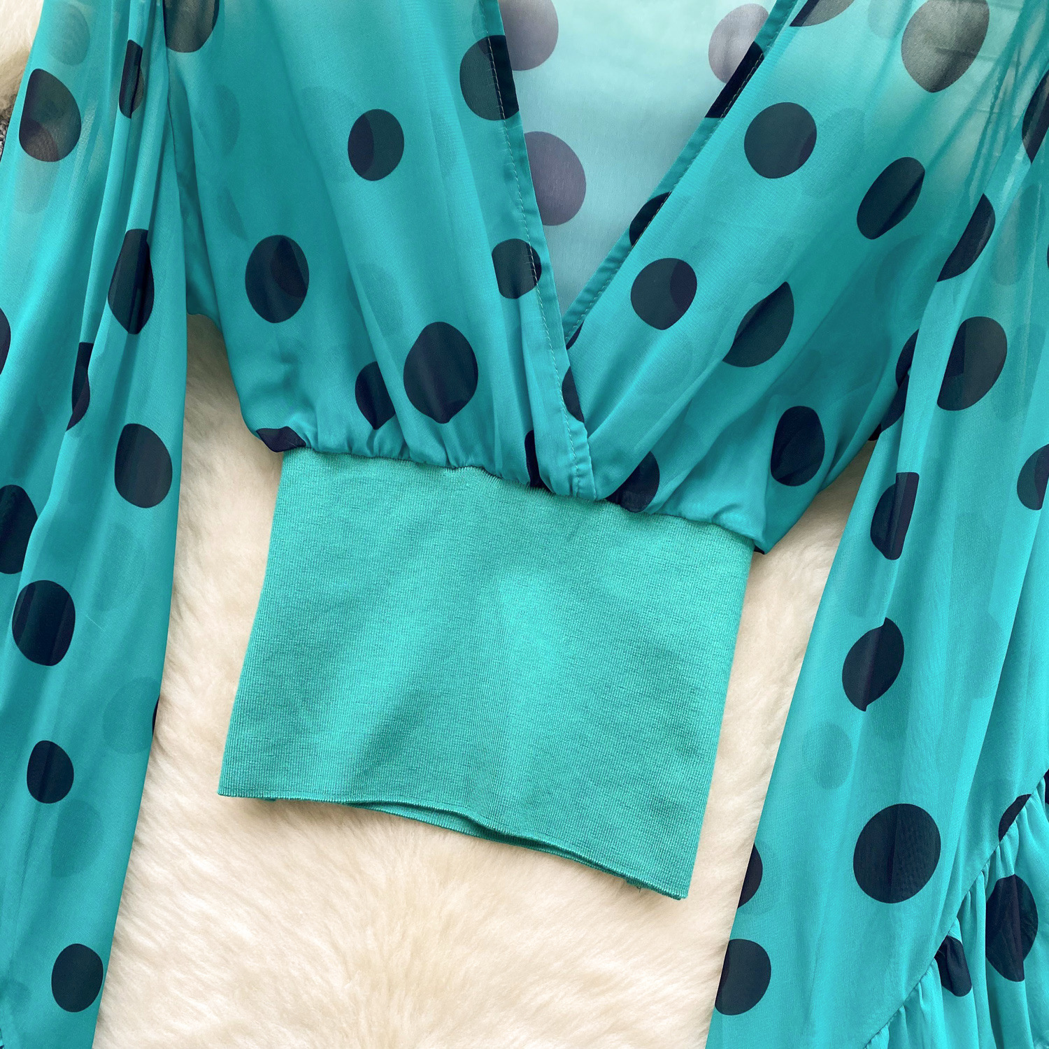 Sheer Cross V-Neck Waist-Cinched Flare-Sleeve Polka-Dot Top 27 22184218 c359 4e4c 849f fe27c8d17d4c