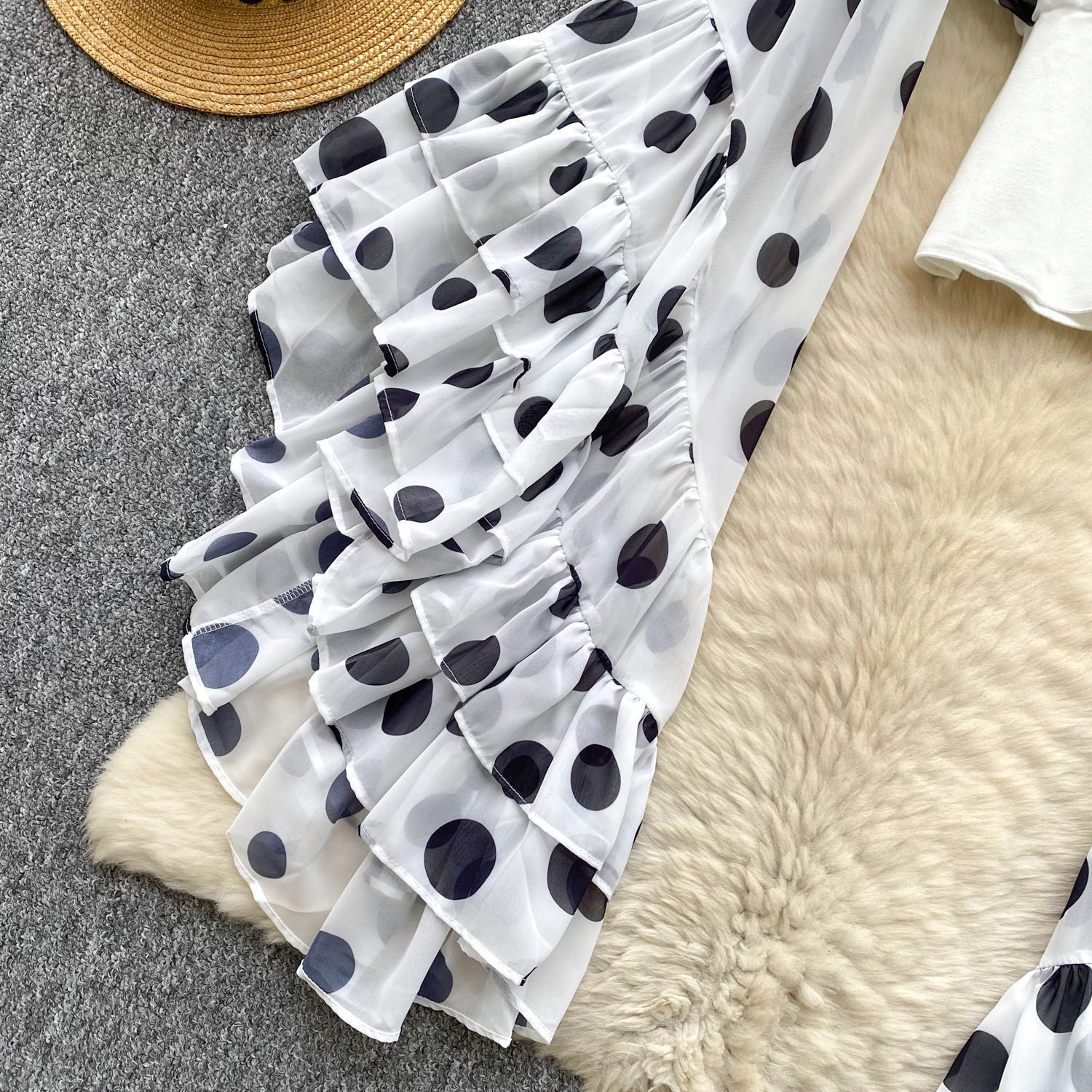 Sheer Cross V-Neck Waist-Cinched Flare-Sleeve Polka-Dot Top 39 e2ba3909 5fc0 4c0d 9574 fe9afd2f824b