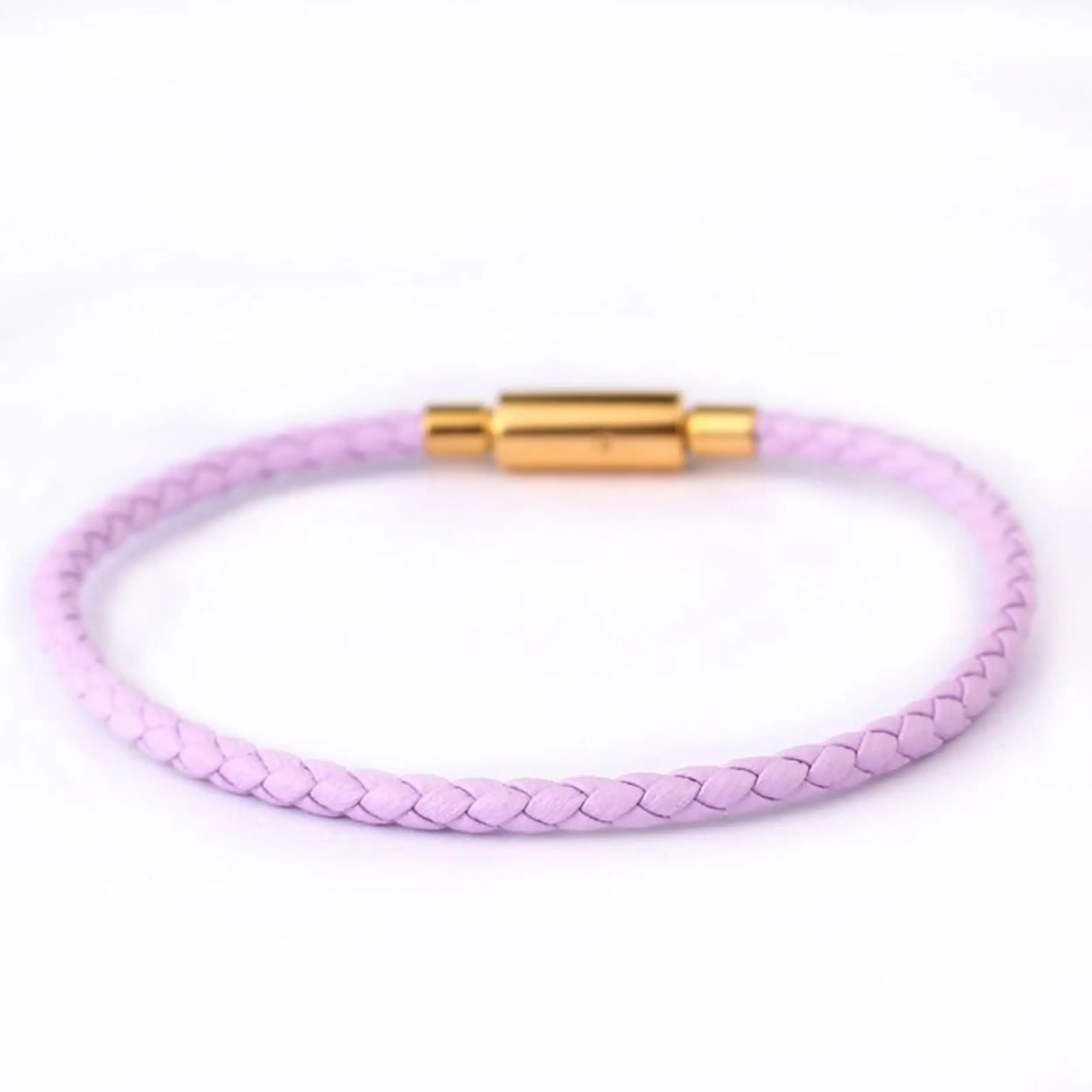 3.0mm Stainless Steel Leather Cord Bracelet With A Single Buckle And Wear-resistant Edging.
