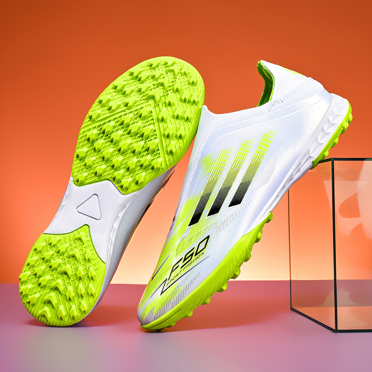Low-cut Long-stud Outdoor Soccer Cleats 11 Low-cut Long-stud Outdoor Soccer Cleats