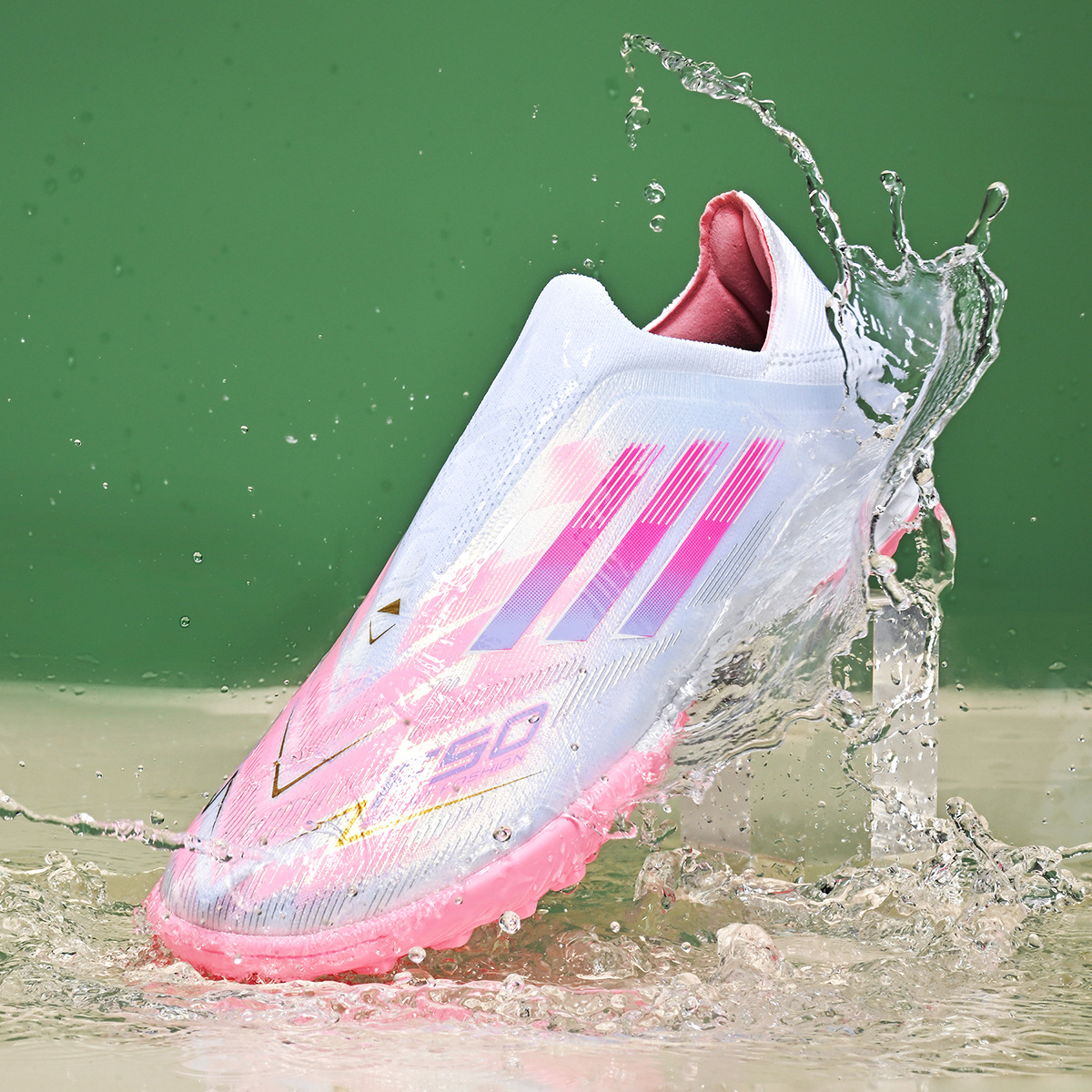 Low-cut Long-stud Outdoor Soccer Cleats 28 Low-cut Long-stud Outdoor Soccer Cleats