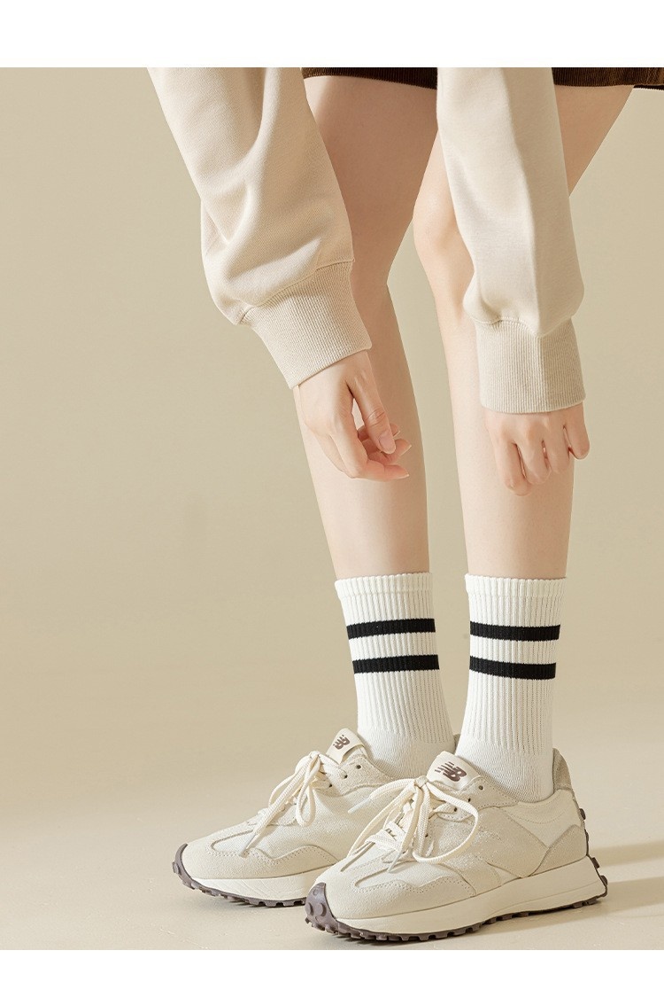 Sweat-Wicking Long Running Socks for Women, Mid-Calf