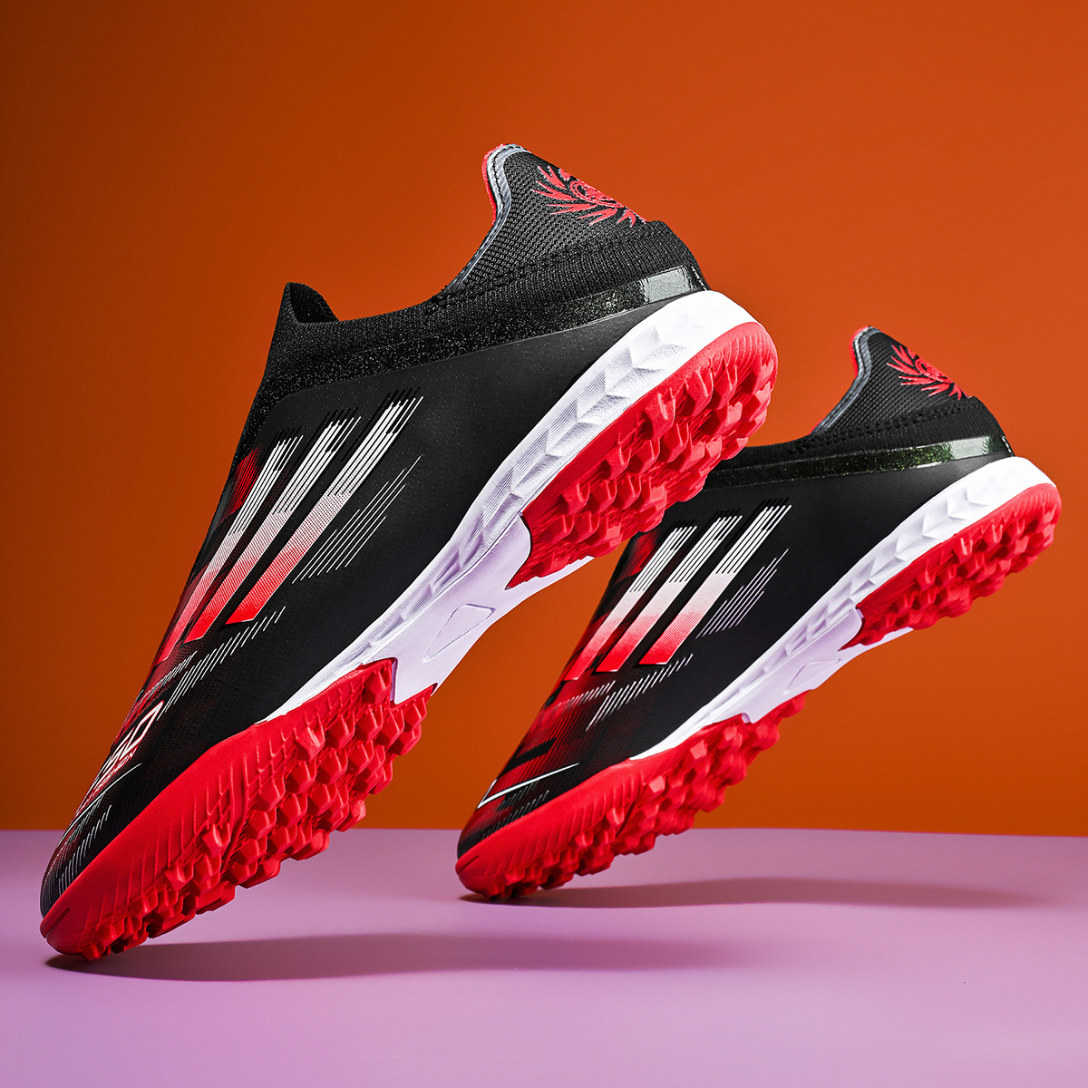 Low-cut Long-stud Outdoor Soccer Cleats 22 Low-cut Long-stud Outdoor Soccer Cleats